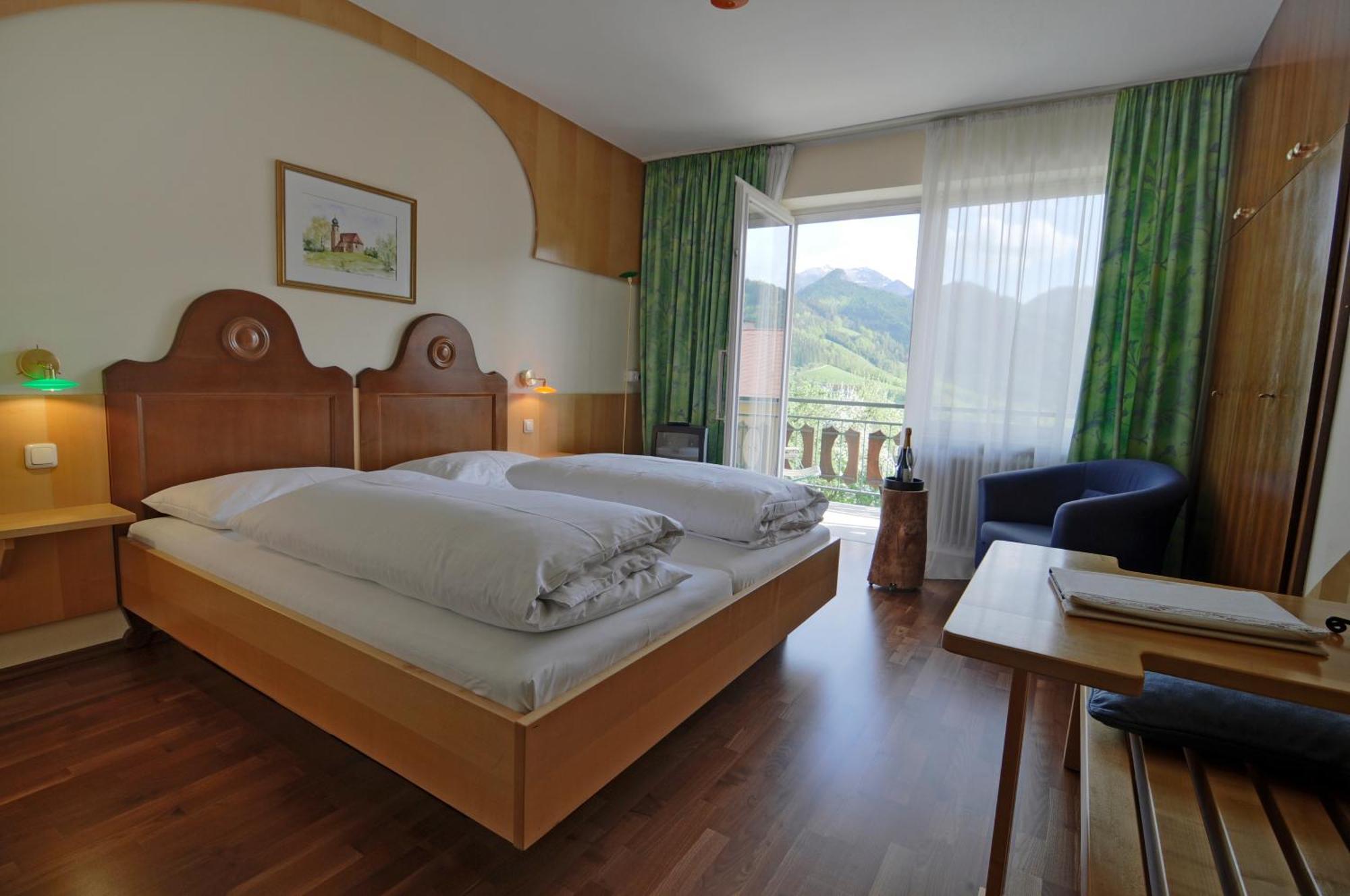 Landgasthof Kirchenwirt Grossraming Luaran gambar