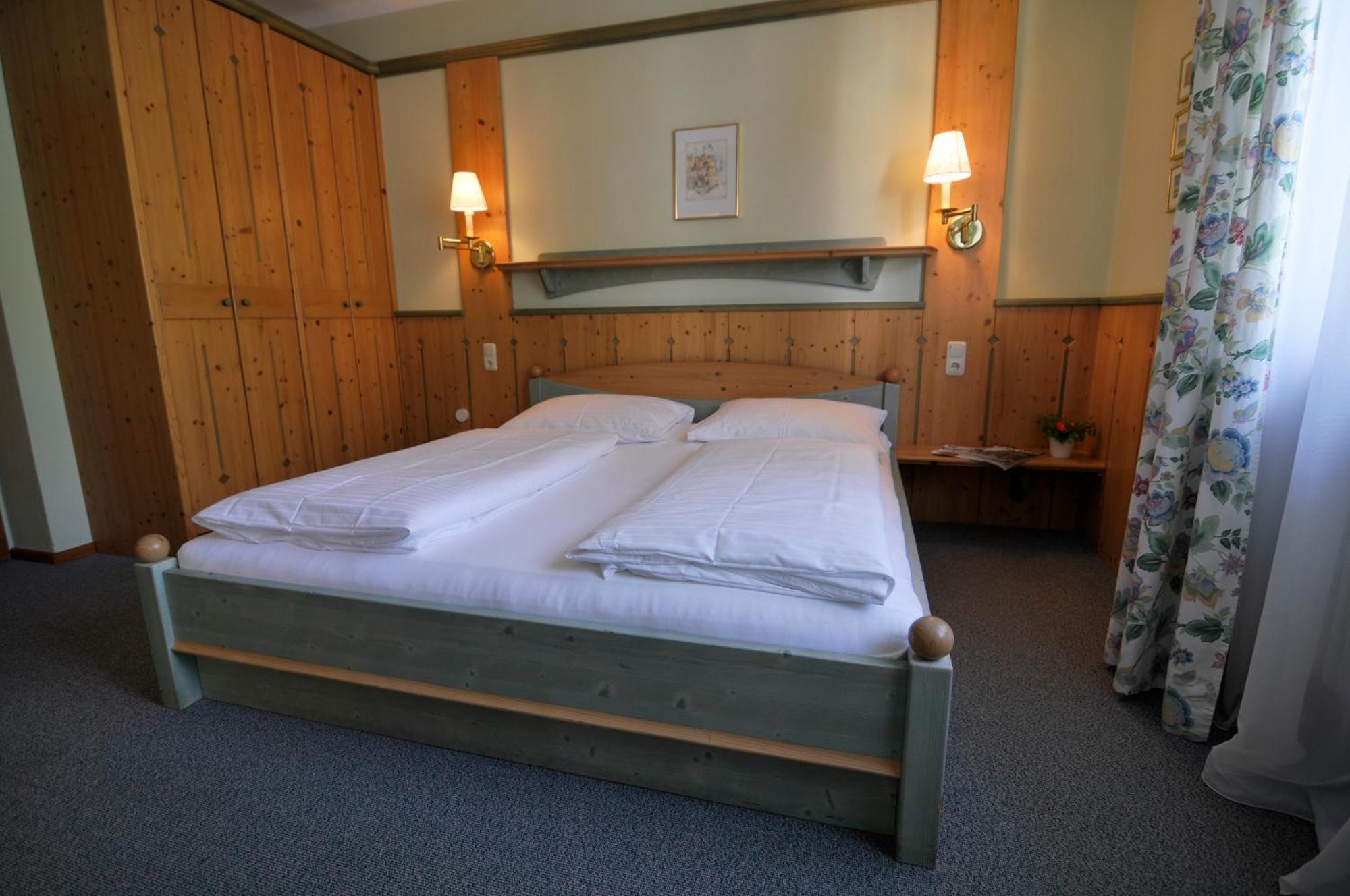 Landgasthof Kirchenwirt Grossraming Luaran gambar